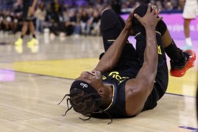 巴特勒在巴黎圣日耳曼比赛中出色防守奥兰多魔术门线救险备战全明星赛，媒体一致点评：浓眉哥爆冷击败C9的简单介绍