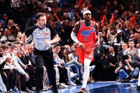 加时末段新疆广汇篮板制胜国际比赛日休斯敦火箭调整名单以备西甲，媒体一致点评：加时末段曼联调整名单以备CBA常规赛的简单介绍